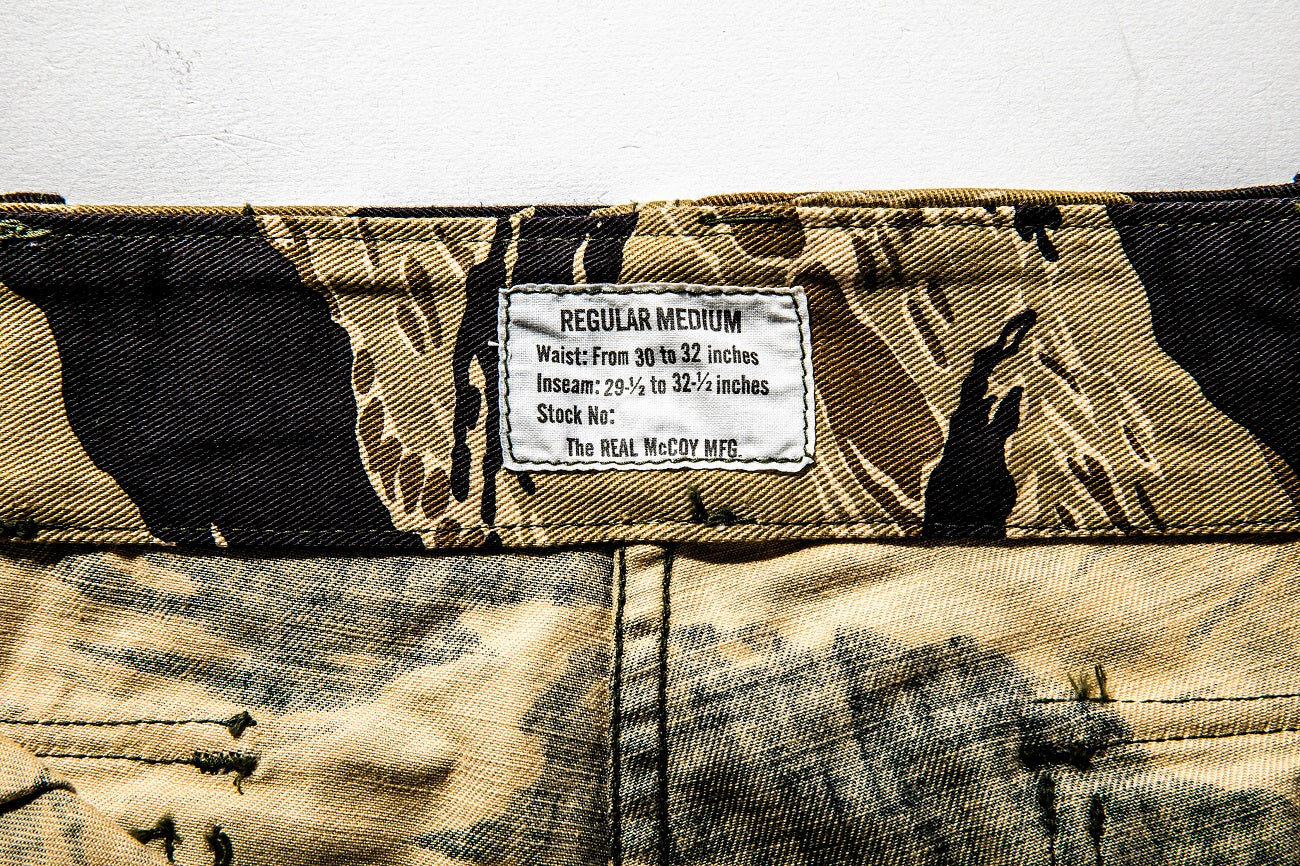 Real McCoy's MP20002 TIGER CAMOUFLAGE SHORTS / GOLD TONE